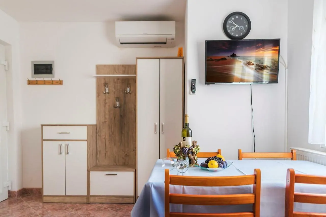 Apartment in Pula/Istrien 11168 Kroatien