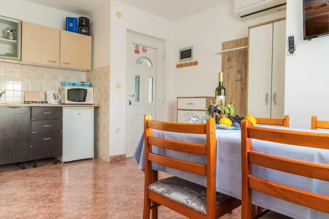 Apartment in Pula/Istrien 11168  Pula